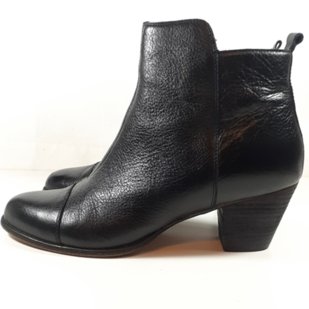 Sixth + Love ankle booties size 8.5 Black